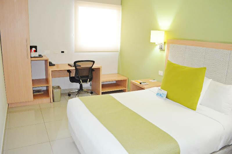 Sleep Inn Culiacán Exterior foto